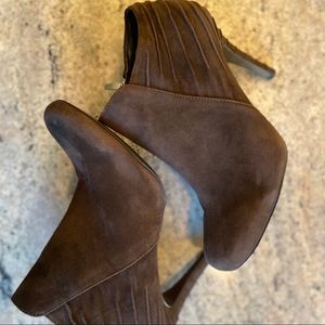 Enzo Angiolini suede booties